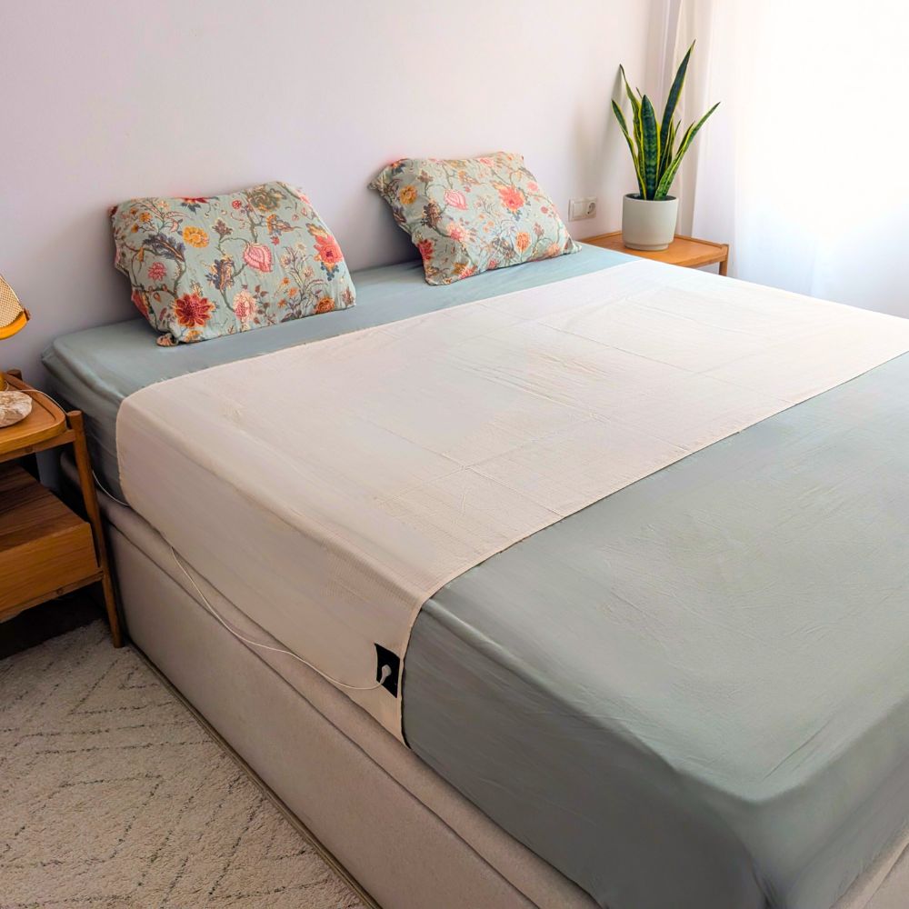 Restorative Grounding Sheet - Promotes Wellness & Sleep